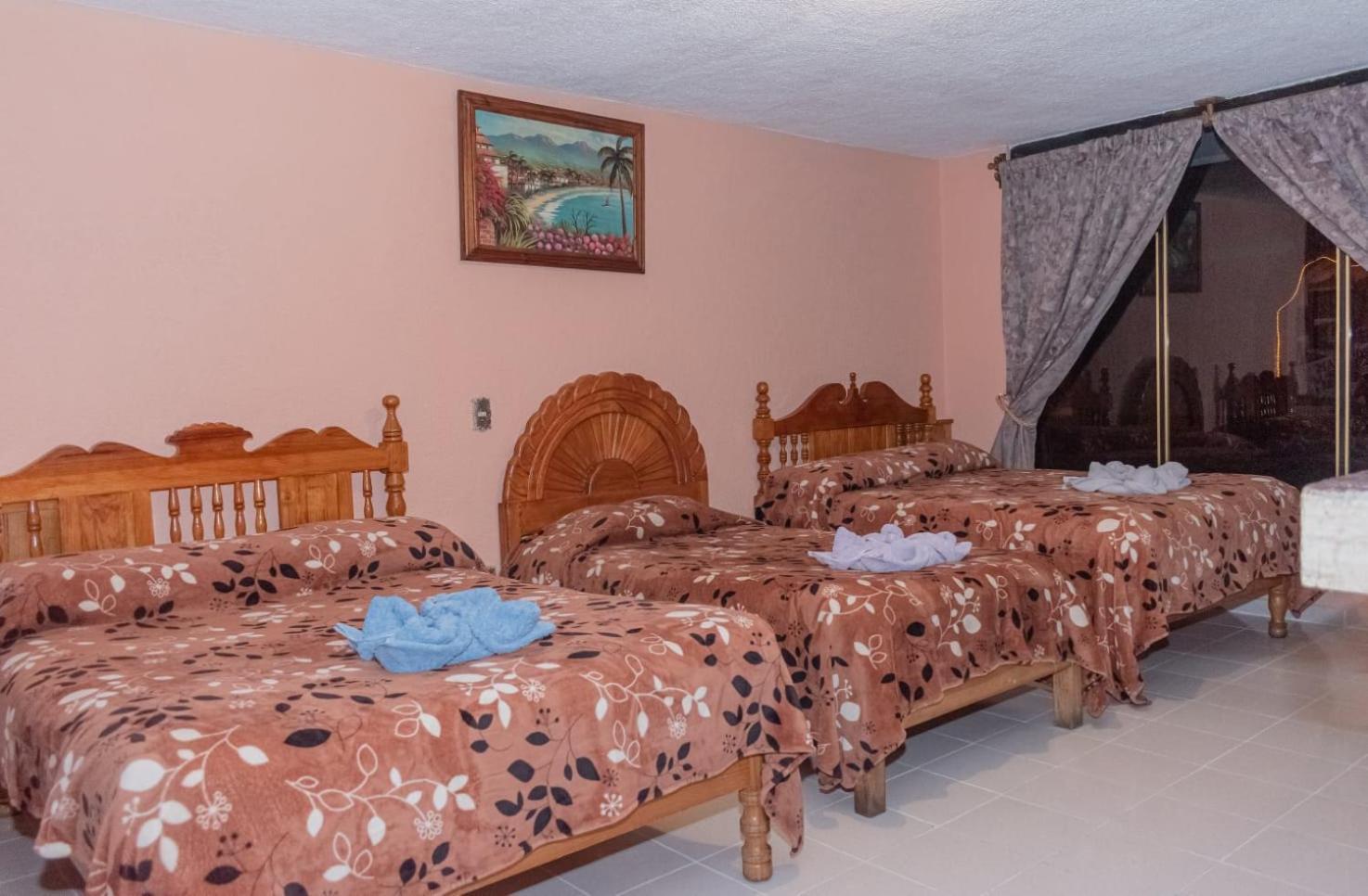 Hotel La Margarita Минераль-де-Ангангео Экстерьер фото