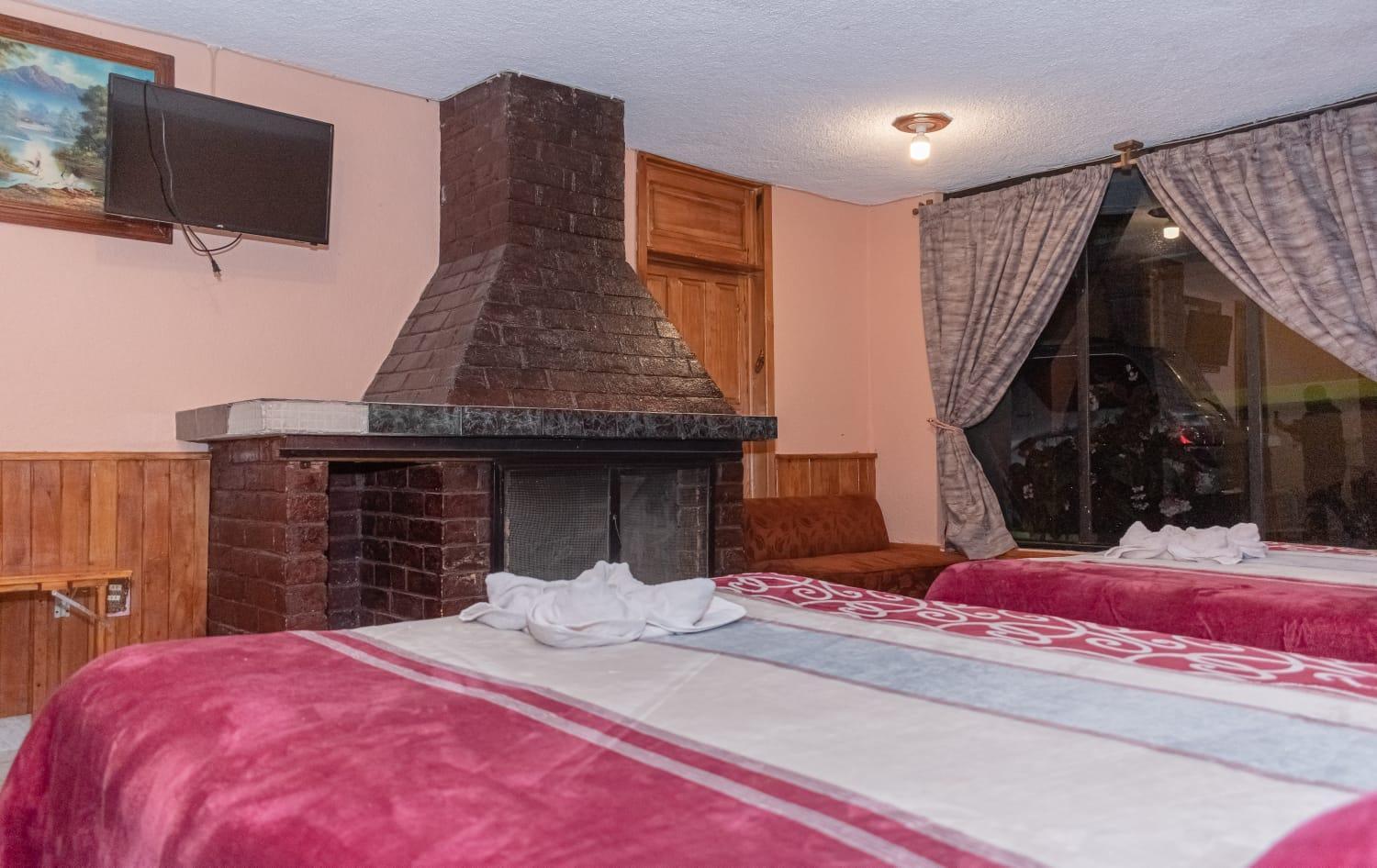 Hotel La Margarita Минераль-де-Ангангео Экстерьер фото