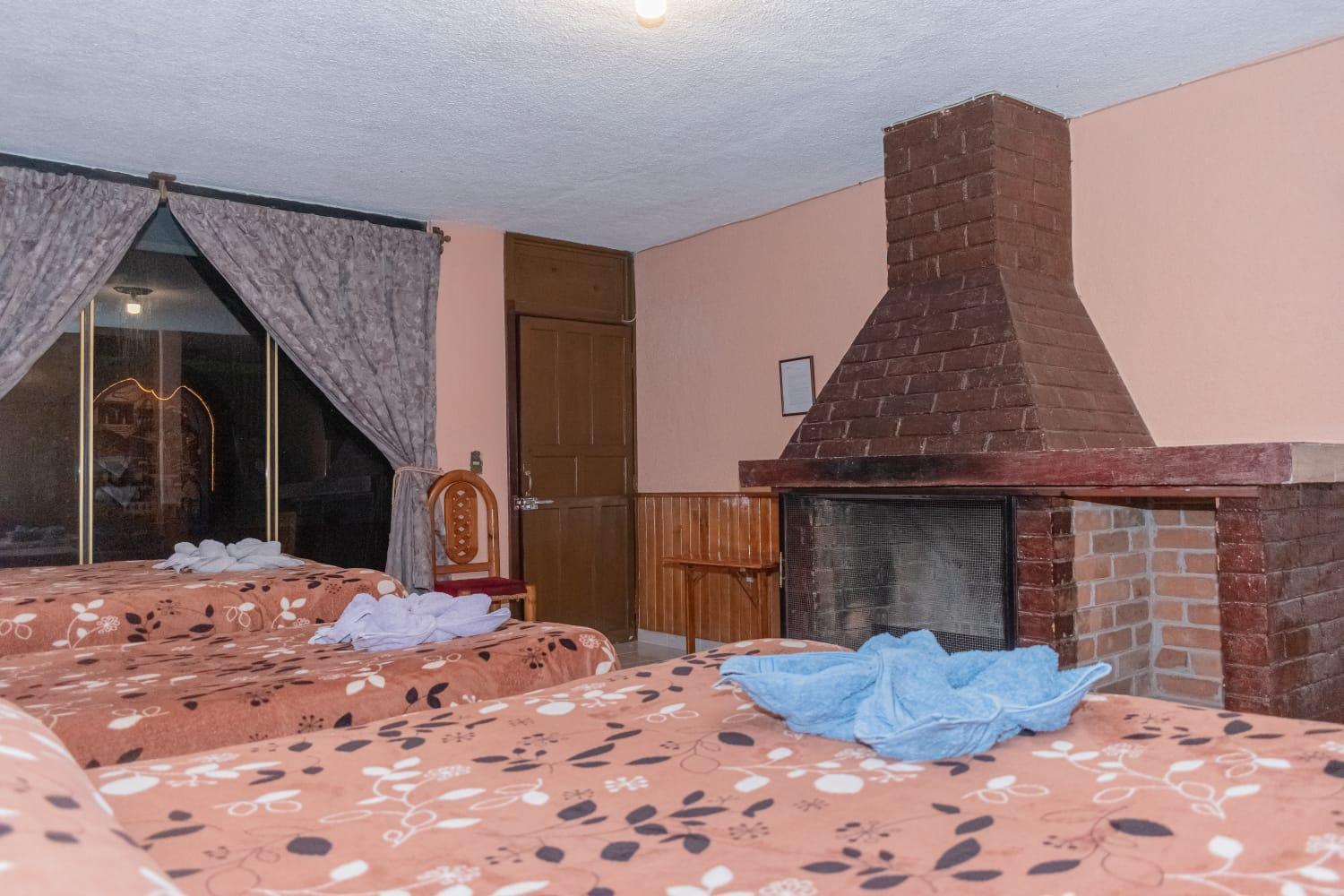 Hotel La Margarita Минераль-де-Ангангео Экстерьер фото